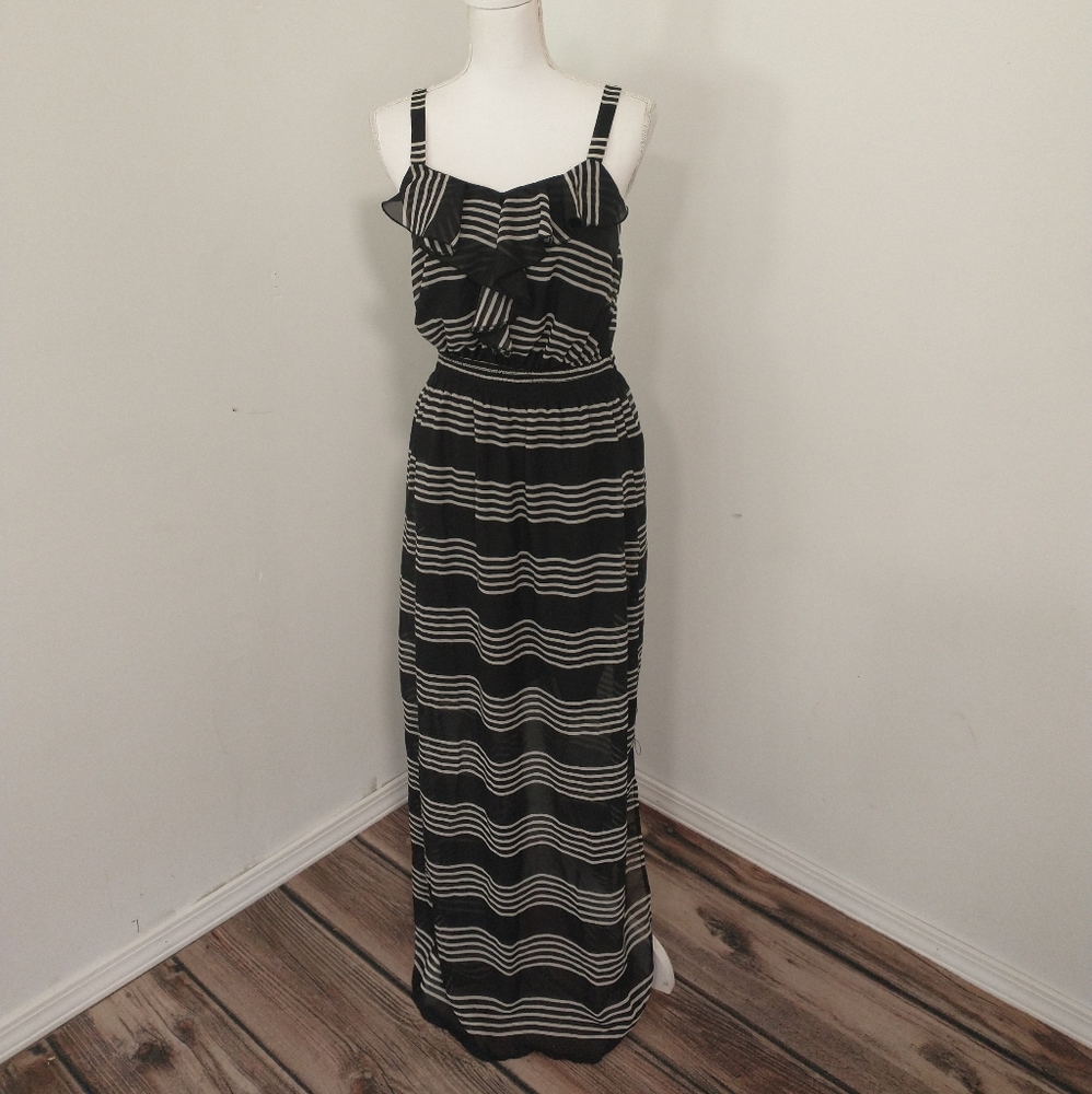 Faded glory black white stripe elastic maxi dress